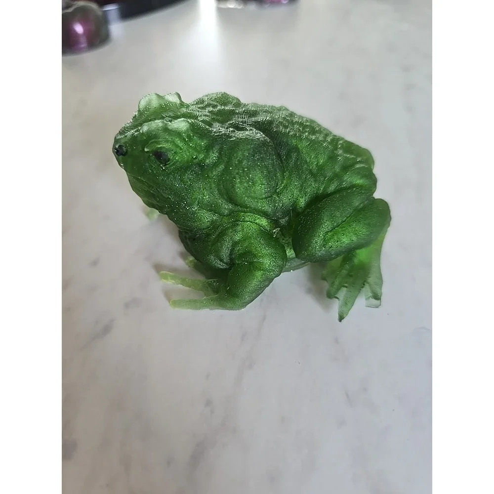 Handmade Resin Art Green Toad Frog Decoration Gift. 597